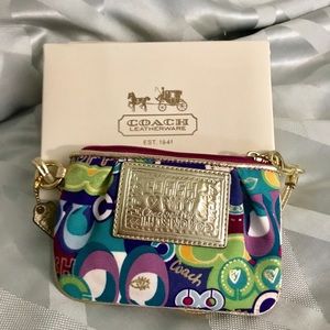 Coach poppy wristlet